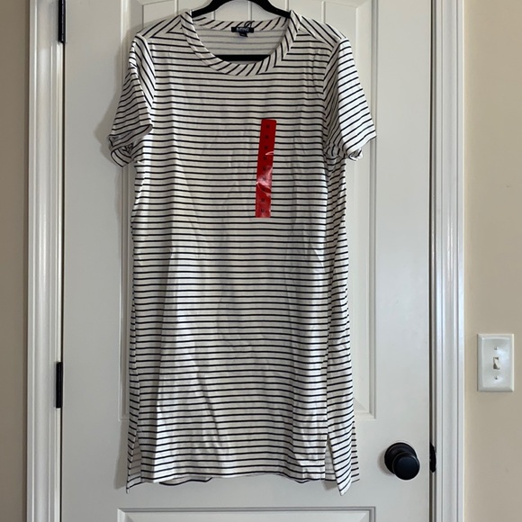 Buffalo T-shirt dress NWT - Picture 1 of 8